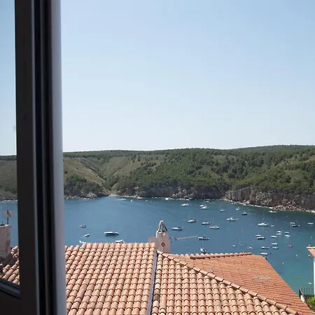 Hermosa Casa Con Vista Al Mar, 3 Habitaciones, Aire Acondicionado - Hisp-7-52 *